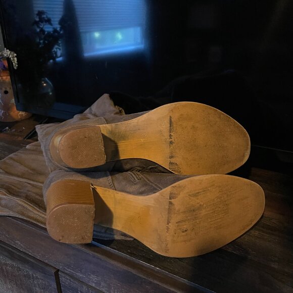 Knee High Zip Tan Suede Boots Size 10.5 - Picture 3 of 4